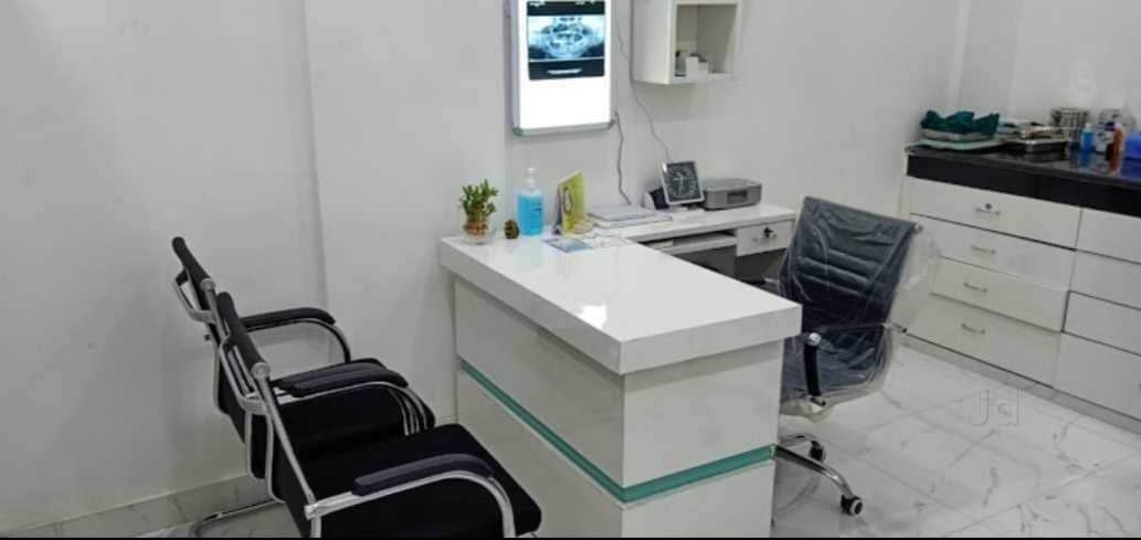 Reception and consultation desk